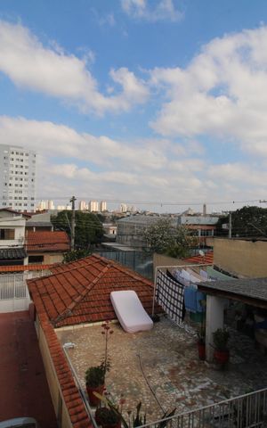 Casa à venda com 120m², 4 quartos e 4 vagasCasa 2 - Suíte 2 Varanda