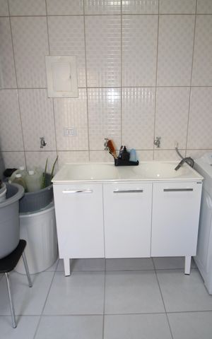 Casa à venda com 120m², 4 quartos e 4 vagasCasa 2 - Área de Serviço