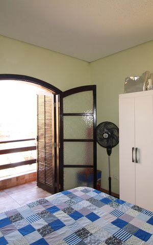 Casa à venda com 120m², 4 quartos e 4 vagasCasa 2 - Suíte 2