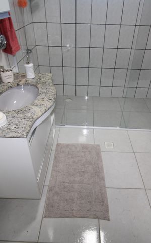 Casa à venda com 120m², 4 quartos e 4 vagasCasa 2 - Banheiro Suíte