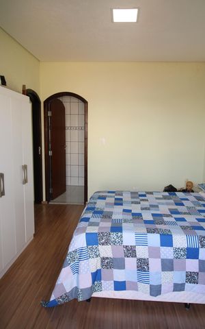 Casa à venda com 120m², 4 quartos e 4 vagasCasa 2 - Suíte 2
