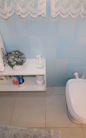 Casa à venda com 120m², 4 quartos e 4 vagasCasa 1 - Banheiro de Serviço