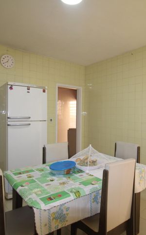 Casa à venda com 120m², 4 quartos e 4 vagasCasa 1 - Cozinha