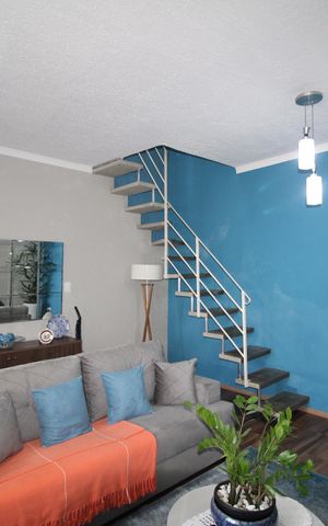 Casa à venda com 120m², 4 quartos e 4 vagasCasa 2 - Sala
