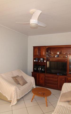 Casa à venda com 120m², 4 quartos e 4 vagasCasa 1 - Sala