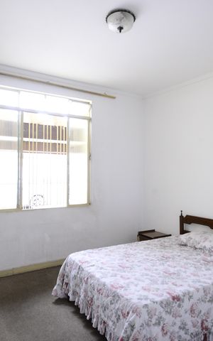 Casa à venda com 180m², 2 quartos e 1 vagaQuarto