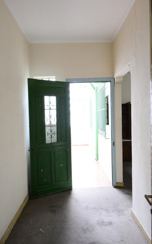 Casa à venda com 180m², 2 quartos e 1 vagaÁrea Externa
