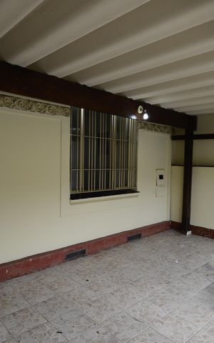 Casa à venda com 180m², 2 quartos e 1 vagaGaragem