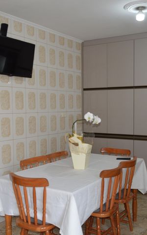 Casa à venda com 180m², 3 quartos e 2 vagasCozinha