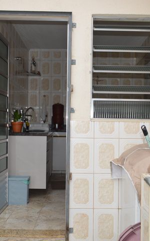 Casa à venda com 180m², 3 quartos e 2 vagasÁrea de Serviço
