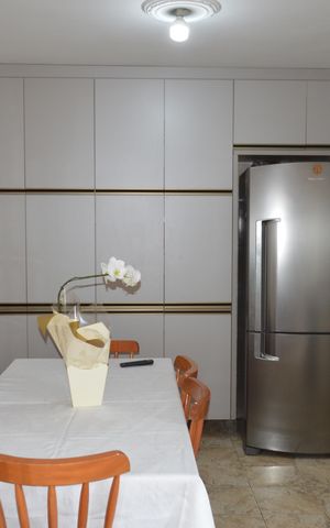 Casa à venda com 180m², 3 quartos e 2 vagasCozinha