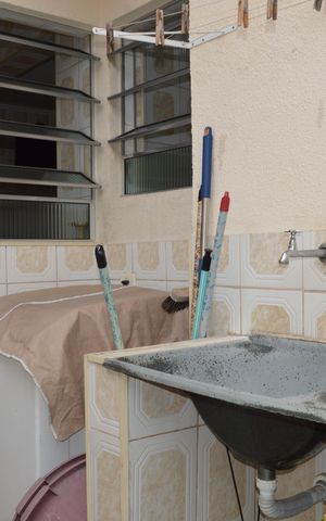 Casa à venda com 180m², 3 quartos e 2 vagasÁrea de Serviço