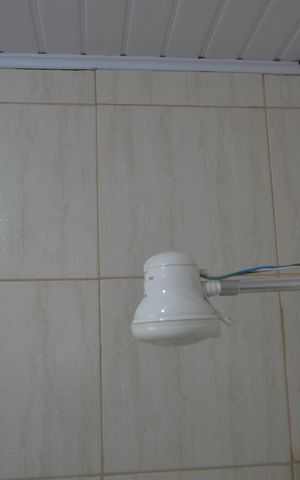 Casa à venda com 180m², 3 quartos e 2 vagasBanheiro da Suíte 2