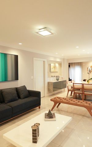 Apartamento à venda com 146m², 3 quartos e 4 vagas Apartamento à venda com 146m², 3 quartos e 4 vagasSala