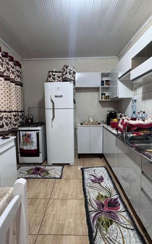 Casa à venda com 160m², 3 quartos e 2 vagas Casa à venda com 160m², 3 quartos e 2 vagasCozinha