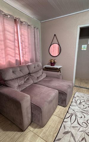 Casa à venda com 160m², 3 quartos e 2 vagas Casa à venda com 160m², 3 quartos e 2 vagasSala