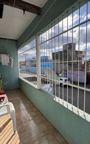 Casa à venda com 160m², 3 quartos e 2 vagas Casa à venda com 160m², 3 quartos e 2 vagasVaranda
