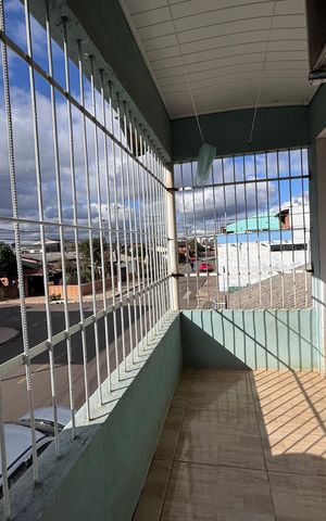 Casa à venda com 160m², 3 quartos e 2 vagas Casa à venda com 160m², 3 quartos e 2 vagasVaranda