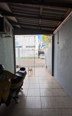 Casa à venda com 160m², 3 quartos e 2 vagas Casa à venda com 160m², 3 quartos e 2 vagasGaragem