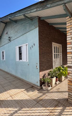 Casa à venda com 160m², 3 quartos e 2 vagas Casa à venda com 160m², 3 quartos e 2 vagasÁrea Externa