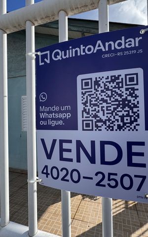 Casa à venda com 160m², 3 quartos e 2 vagas Casa à venda com 160m², 3 quartos e 2 vagasPlaca