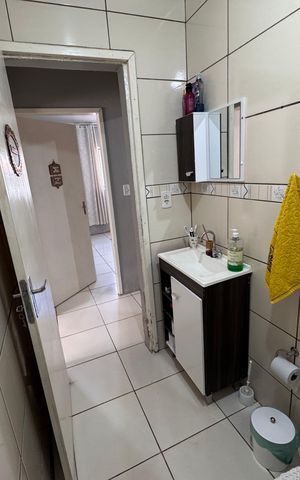 Casa à venda com 160m², 3 quartos e 2 vagas Casa à venda com 160m², 3 quartos e 2 vagasBanheiro Social 1