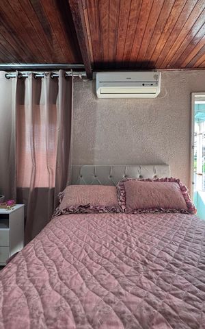 Casa à venda com 160m², 3 quartos e 2 vagas Casa à venda com 160m², 3 quartos e 2 vagasQuarto