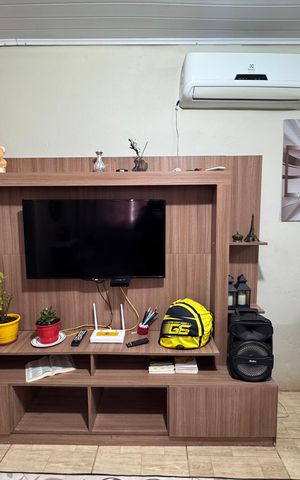 Casa à venda com 160m², 3 quartos e 2 vagas Casa à venda com 160m², 3 quartos e 2 vagasSala