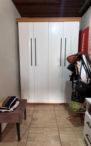 Casa à venda com 160m², 3 quartos e 2 vagas Casa à venda com 160m², 3 quartos e 2 vagasQuarto