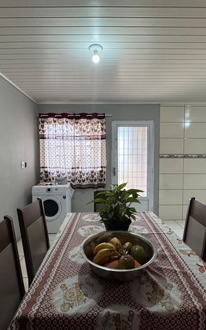 Casa à venda com 160m², 3 quartos e 2 vagas Casa à venda com 160m², 3 quartos e 2 vagasCozinha e Área de Serviço