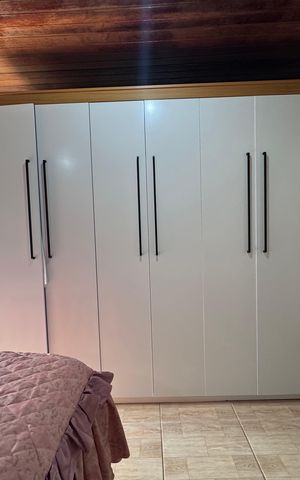 Casa à venda com 160m², 3 quartos e 2 vagas Casa à venda com 160m², 3 quartos e 2 vagasQuarto