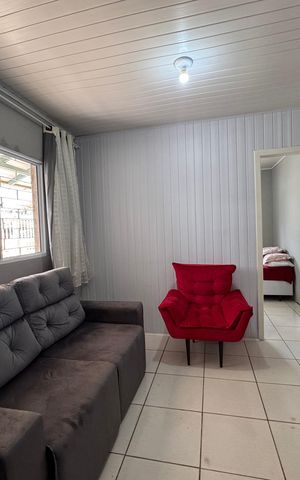 Casa à venda com 160m², 3 quartos e 2 vagas Casa à venda com 160m², 3 quartos e 2 vagasSala