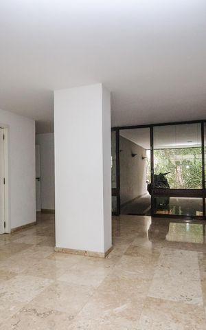 Apartamento à venda com 161m², 3 quartos e 2 vagas Apartamento à venda com 161m², 3 quartos e 2 vagasHall de Entrada