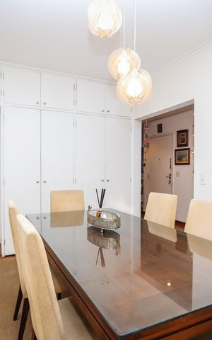 Apartamento à venda com 161m², 3 quartos e 2 vagas Apartamento à venda com 161m², 3 quartos e 2 vagasSala de Jantar