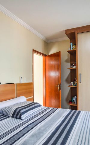 Casa à venda com 192m², 3 quartos e 5 vagas Casa à venda com 192m², 3 quartos e 5 vagasSuite