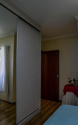 Casa à venda com 192m², 3 quartos e 5 vagas Casa à venda com 192m², 3 quartos e 5 vagasQuarto 1