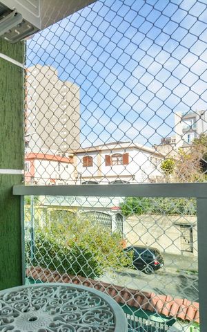 Casa à venda com 192m², 3 quartos e 5 vagas Casa à venda com 192m², 3 quartos e 5 vagasSacada/Suite
