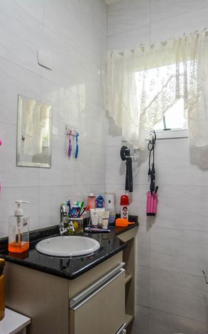Casa à venda com 192m², 3 quartos e 5 vagas Casa à venda com 192m², 3 quartos e 5 vagasLavabo