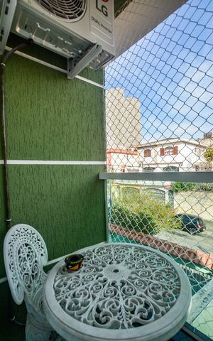 Casa à venda com 192m², 3 quartos e 5 vagas Casa à venda com 192m², 3 quartos e 5 vagasSacada/Suite