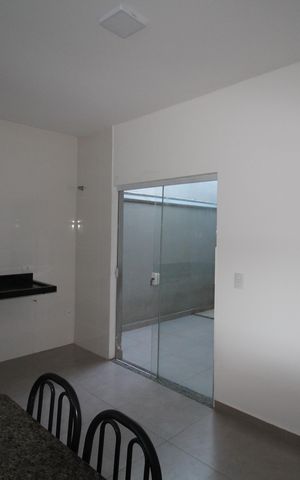 Casa para alugar com 70m², 2 quartos e 2 vagasCozinha