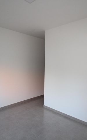 Casa para alugar com 70m², 2 quartos e 2 vagasSuíte