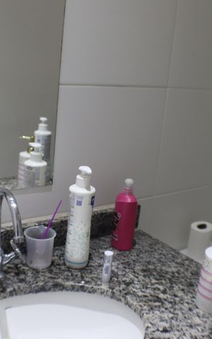 Apartamento à venda com 87m², 2 quartos e 1 vaga Apartamento à venda com 87m², 2 quartos e 1 vagaBanheiro