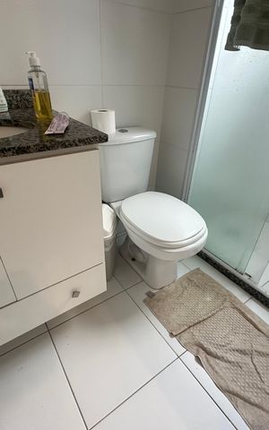 Apartamento à venda com 87m², 2 quartos e 1 vaga Apartamento à venda com 87m², 2 quartos e 1 vagaBanheiro