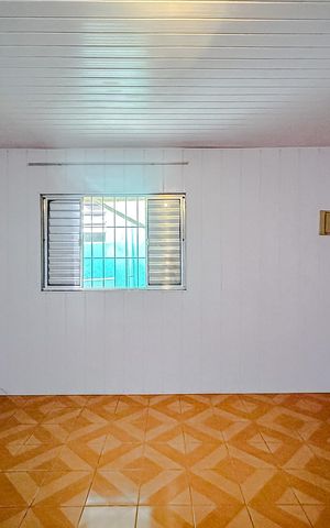 Casa para alugar com 35m², 1 quarto e sem vagaSala/Quarto