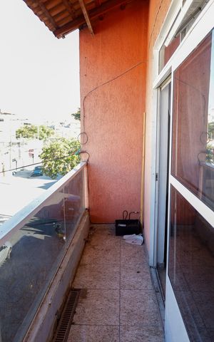 Casa à venda com 130m², 2 quartos e sem vaga Casa à venda com 130m², 2 quartos e sem vagaSacada