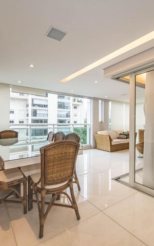 Apartamento à venda com 162m², 3 quartos e 3 vagasVaranda