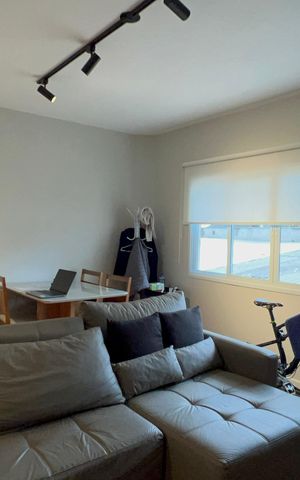 Apartamento à venda com 90m², 2 quartos e 1 vaga Apartamento à venda com 90m², 2 quartos e 1 vagaSala