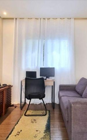 Casa à venda com 340m², 4 quartos e 6 vagas Casa à venda com 340m², 4 quartos e 6 vagasQuarto