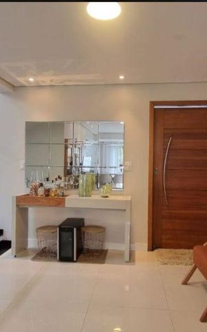 Casa à venda com 340m², 4 quartos e 6 vagas Casa à venda com 340m², 4 quartos e 6 vagasSala