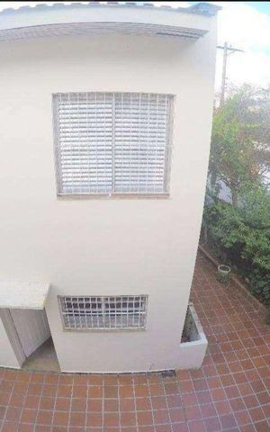 Casa à venda com 220m², 4 quartos e 4 vagas Casa à venda com 220m², 4 quartos e 4 vagasQuintal
